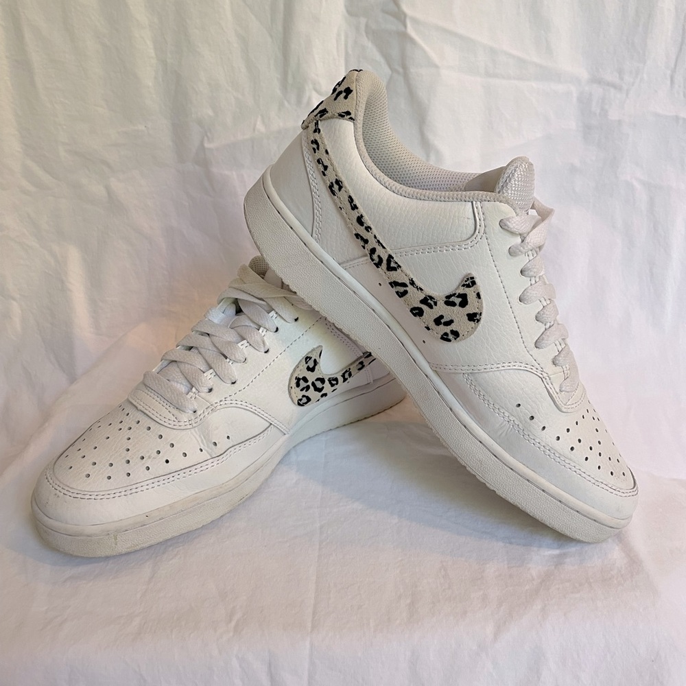 Nike Women’s Court Version sneakers, Size 8